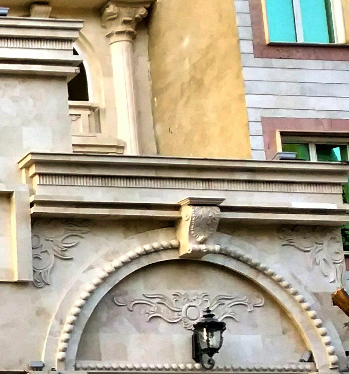 تابلو سنگ گلبرگ تزئینی برای سنگ نما و ورودی ساختمان