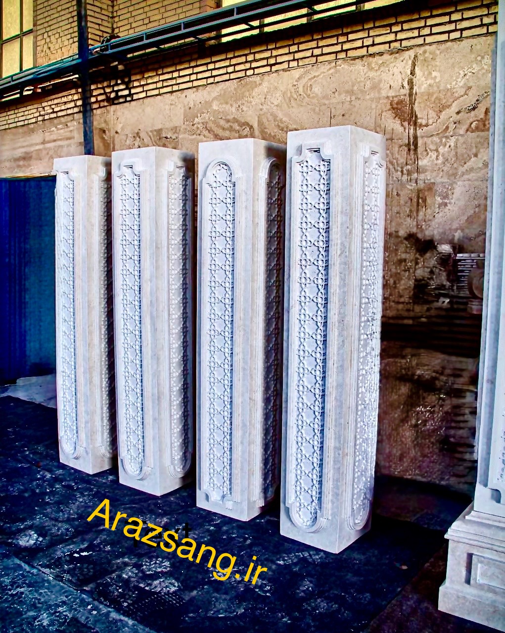 stone columns, stone capitals, stone petal tools, stone products, interior decoration, construction projects, luxurious columns, luxurious capitals (ستون‌های سنگی، سرستون‌های سنگی، جزئیات گلبرگ‌های سنگی، پروژه‌های معماری، دکوراسیون داخلی، نمای ساختمان، ابزارهای سنگی)